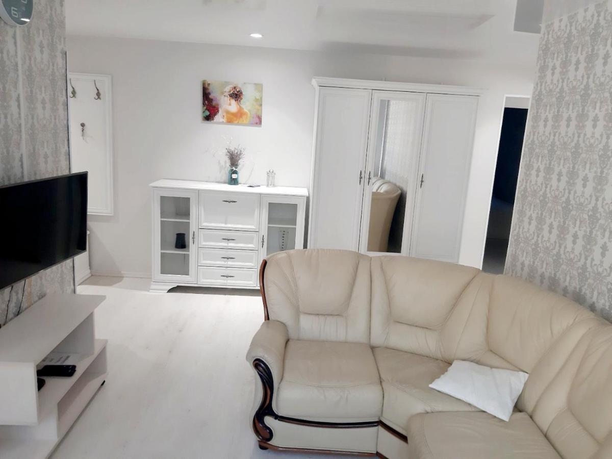 Appartment New In Center 모길레브 외부 사진