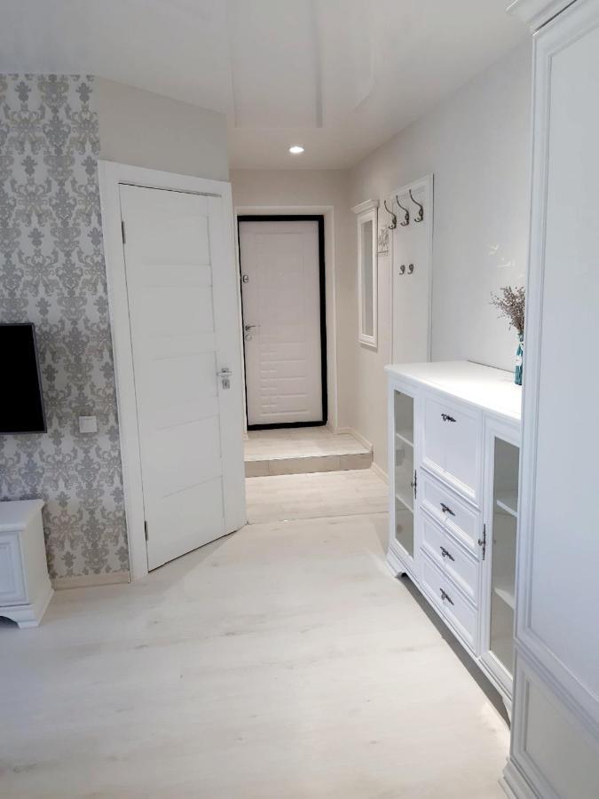 Appartment New In Center 모길레브 외부 사진
